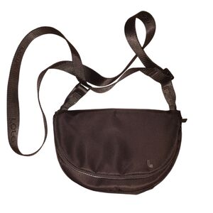 Lolë | Black Crossbody Bag